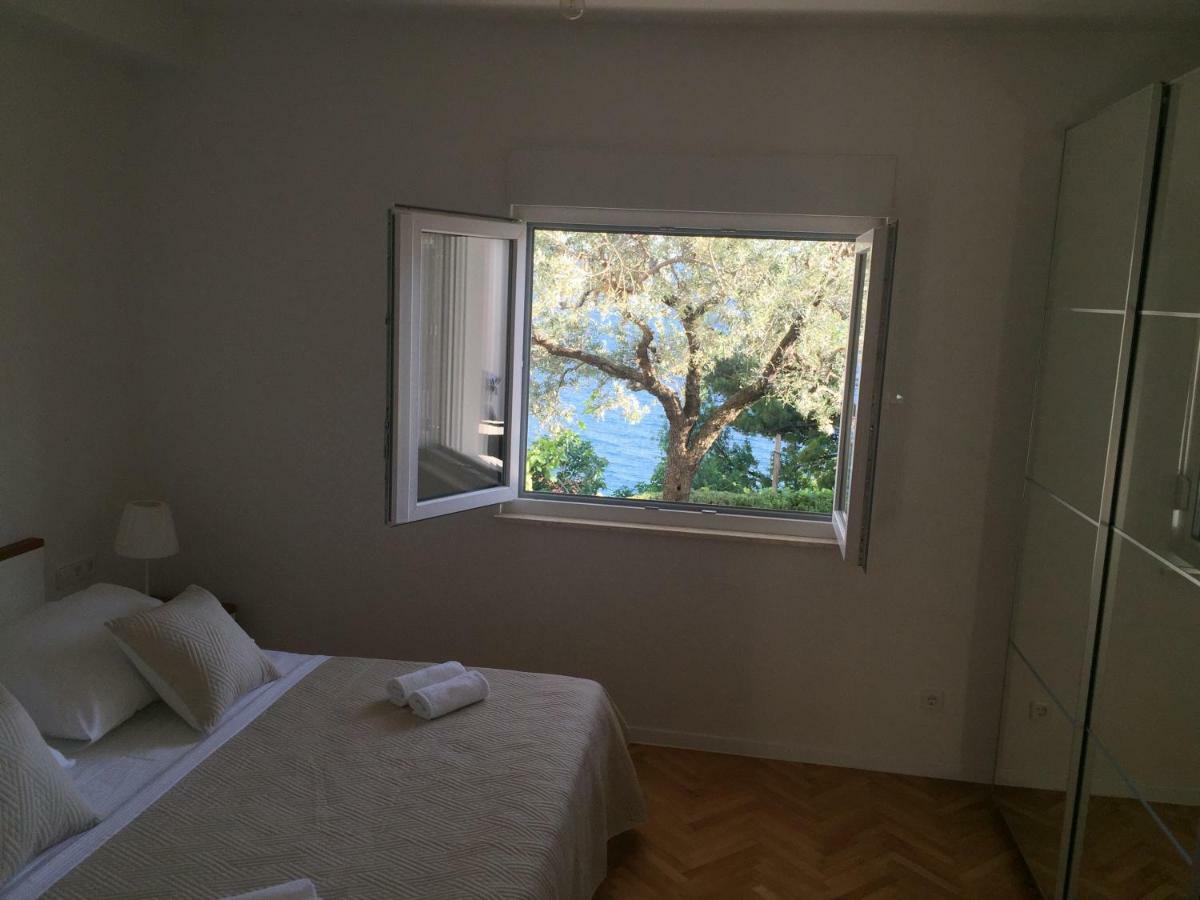 Sea View Apartment With A Huge Terrace Pisak Esterno foto