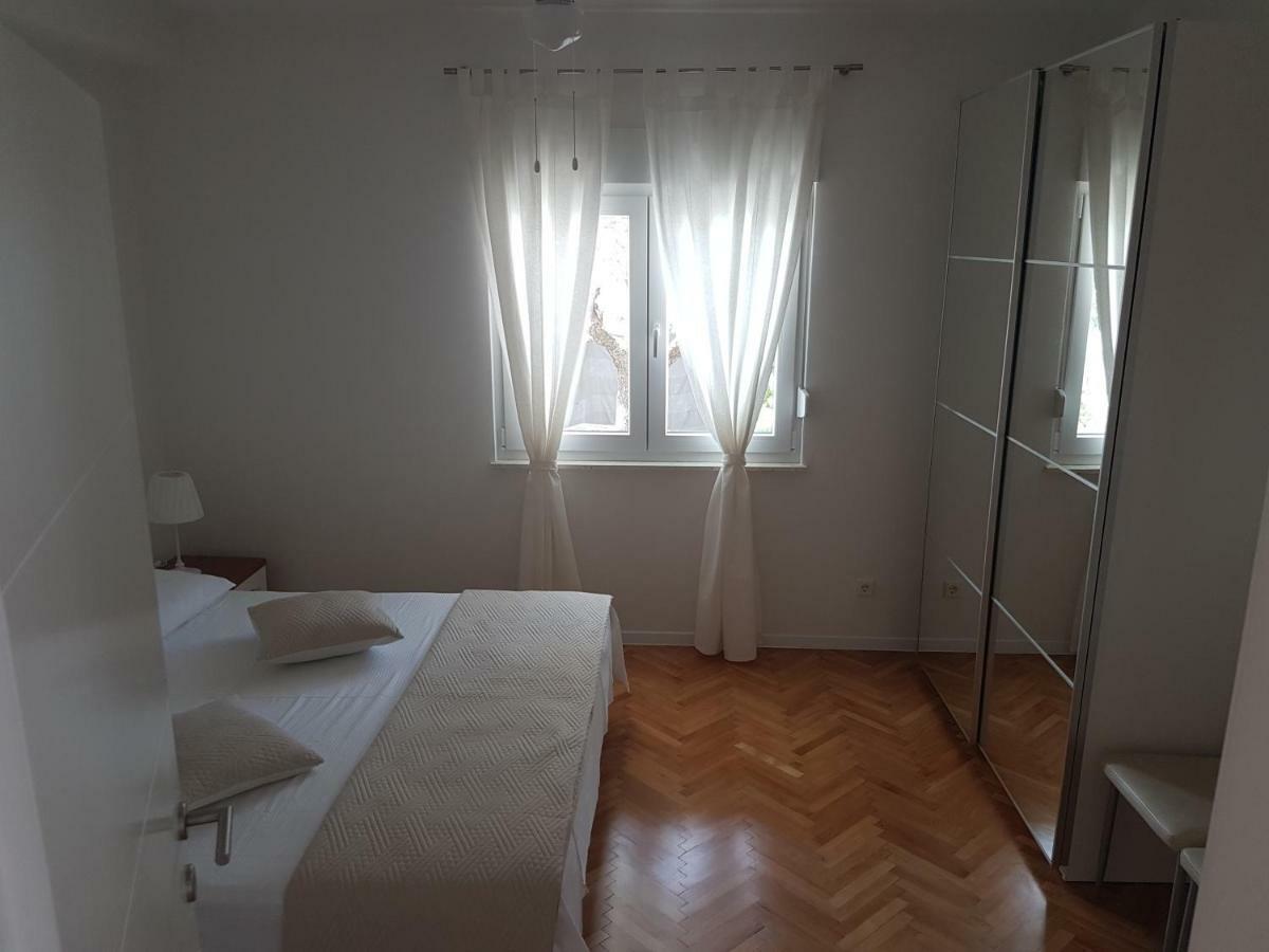 Sea View Apartment With A Huge Terrace Pisak Esterno foto