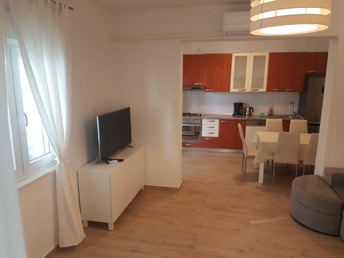 Sea View Apartment With A Huge Terrace Pisak Esterno foto