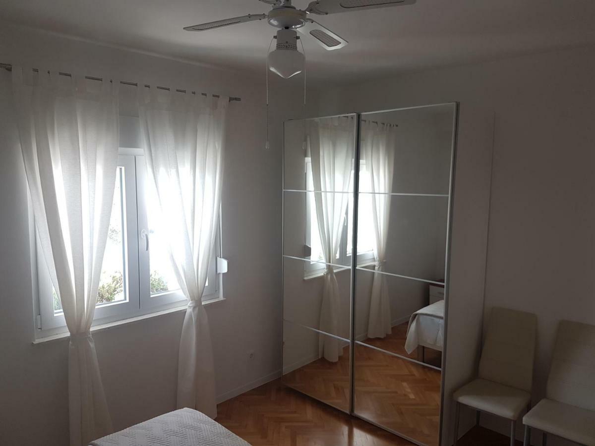Sea View Apartment With A Huge Terrace Pisak Esterno foto